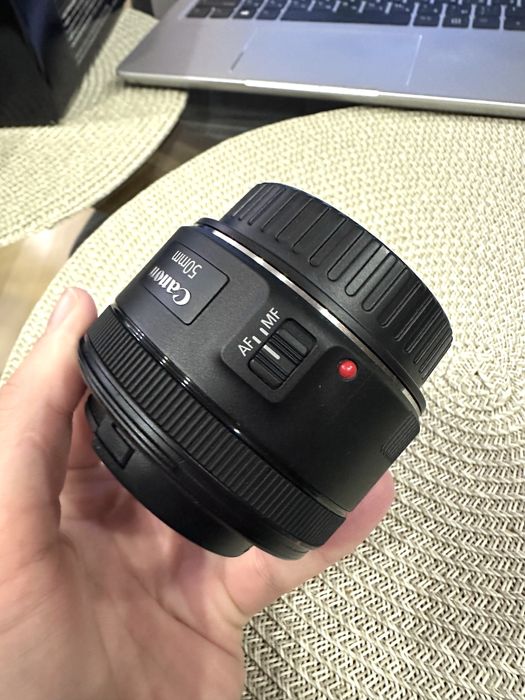 Продам об’єктив Canon EF 50mm/1.8 STM