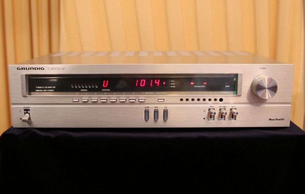 Sintonizador / rádio / tuner vintage Grundig T3000-2