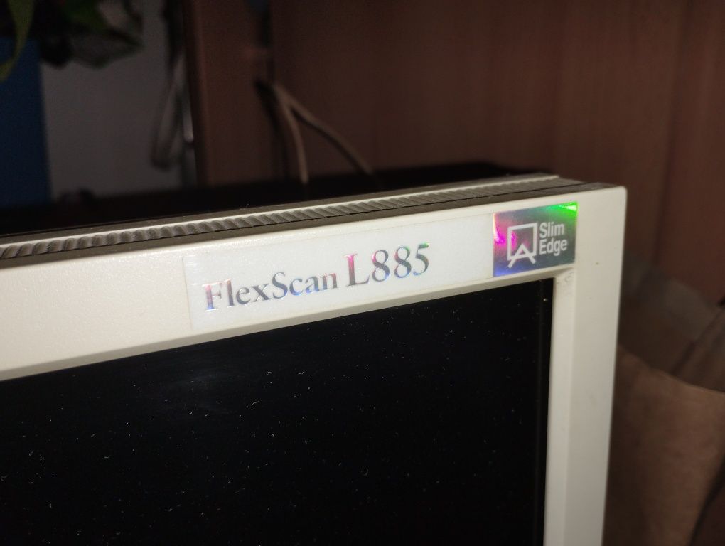 Monitor Eizo l885