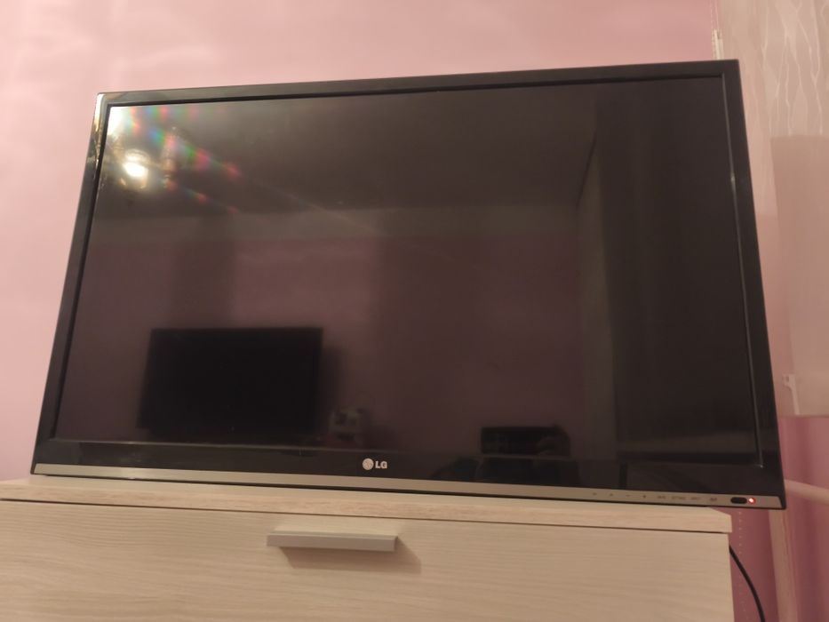 LG 37LS5600 LED Motion Clarity 100 Hz 3 x HDMI USB