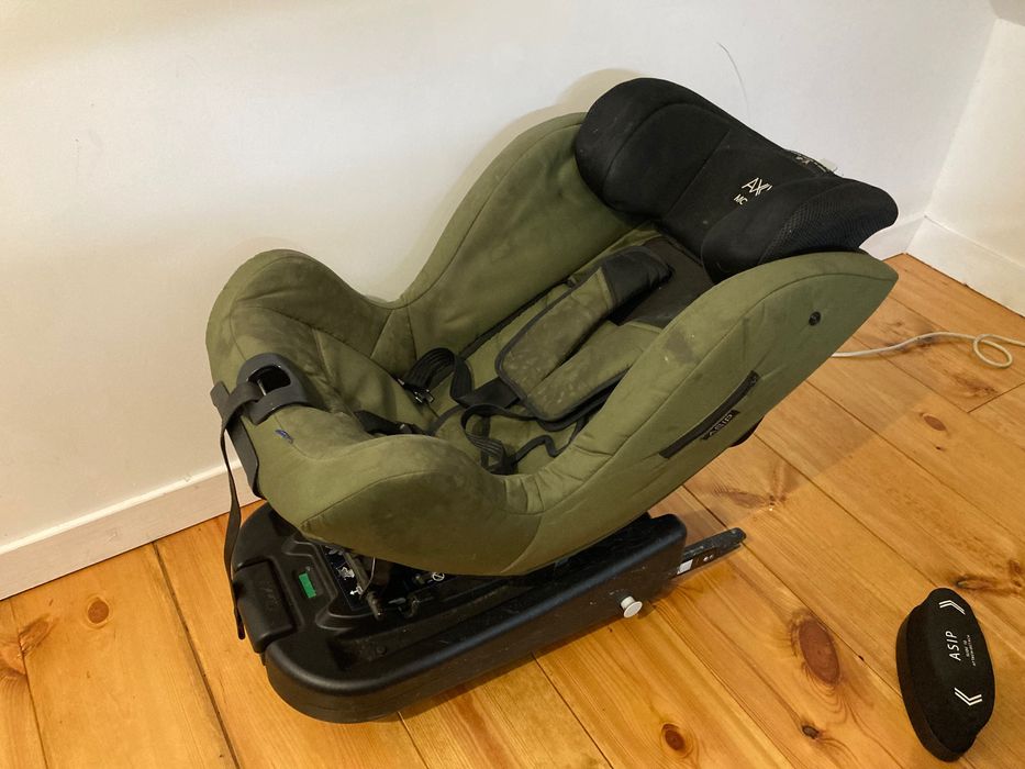 Fotelik samochodowy Axkid Modukid z bazą Isofix