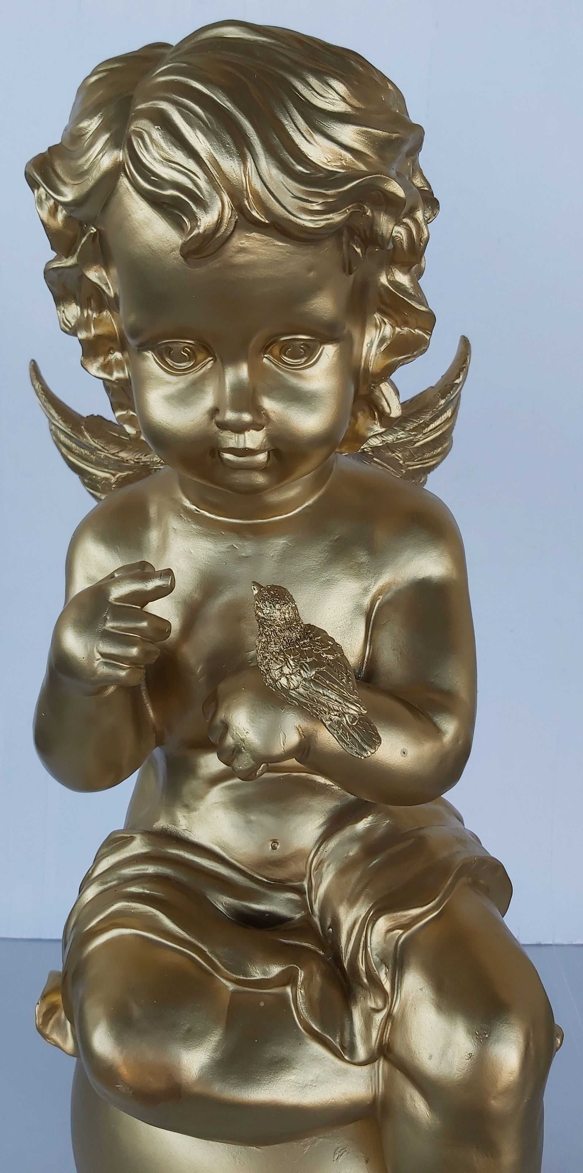 Anioł Aniołek na Kuli Figura Amor Poliston Dzień Kobiet Prezent
