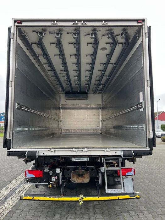 MAN TGX 26.440 BDF CHŁODNIA HAKOWA TS500E  nr.179 HAKOWA 1 Wł. XENON Skrętna Oś NAVI Radary Klima Postojowa