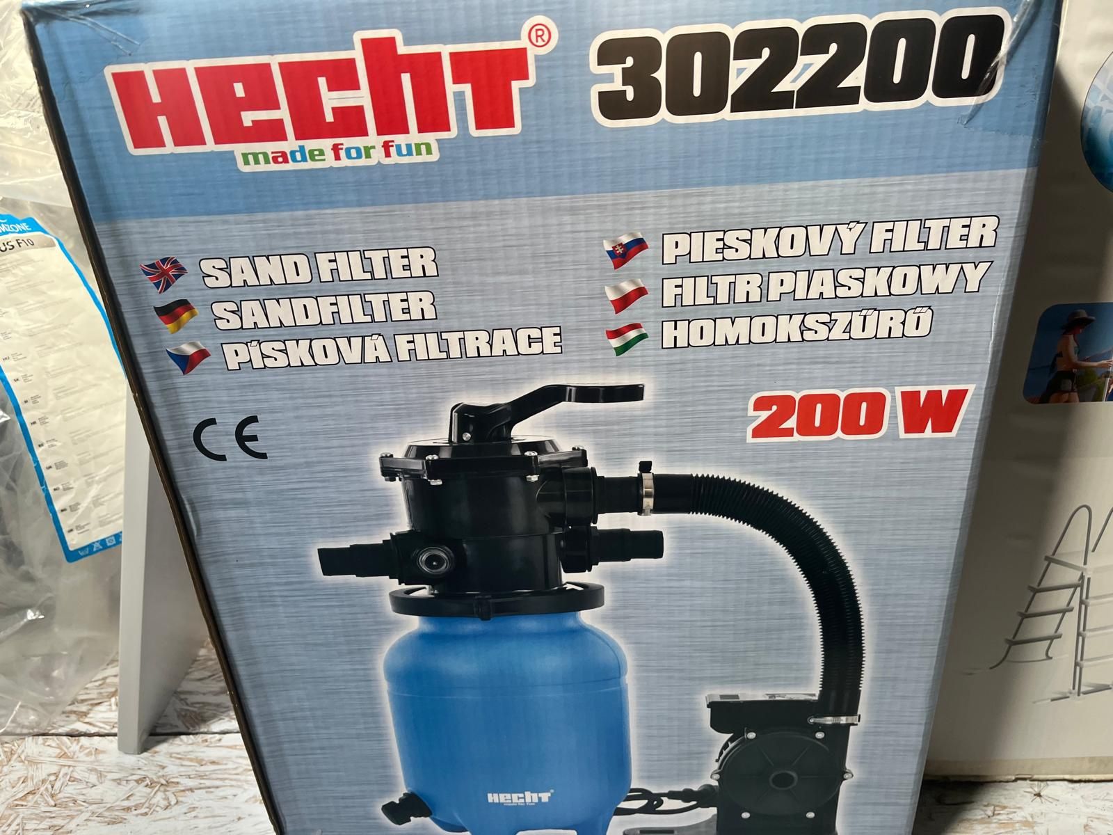 Basen ogrodowy z drabinką