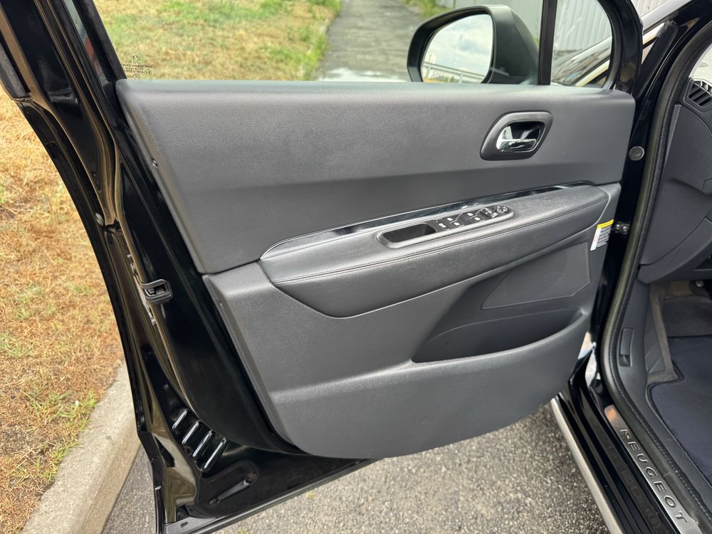 Peugeot 3008 1.6 tph automatic з Швейцарії