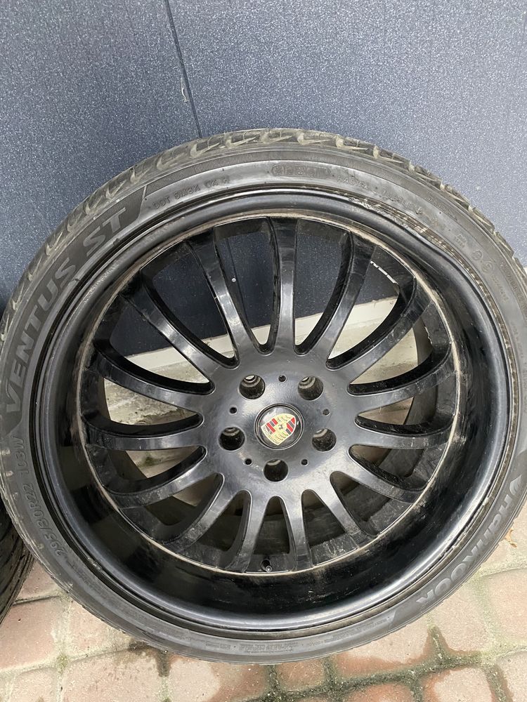 Комплект дисків з літніми шинами 295/30R22 на Porsche Cayenne