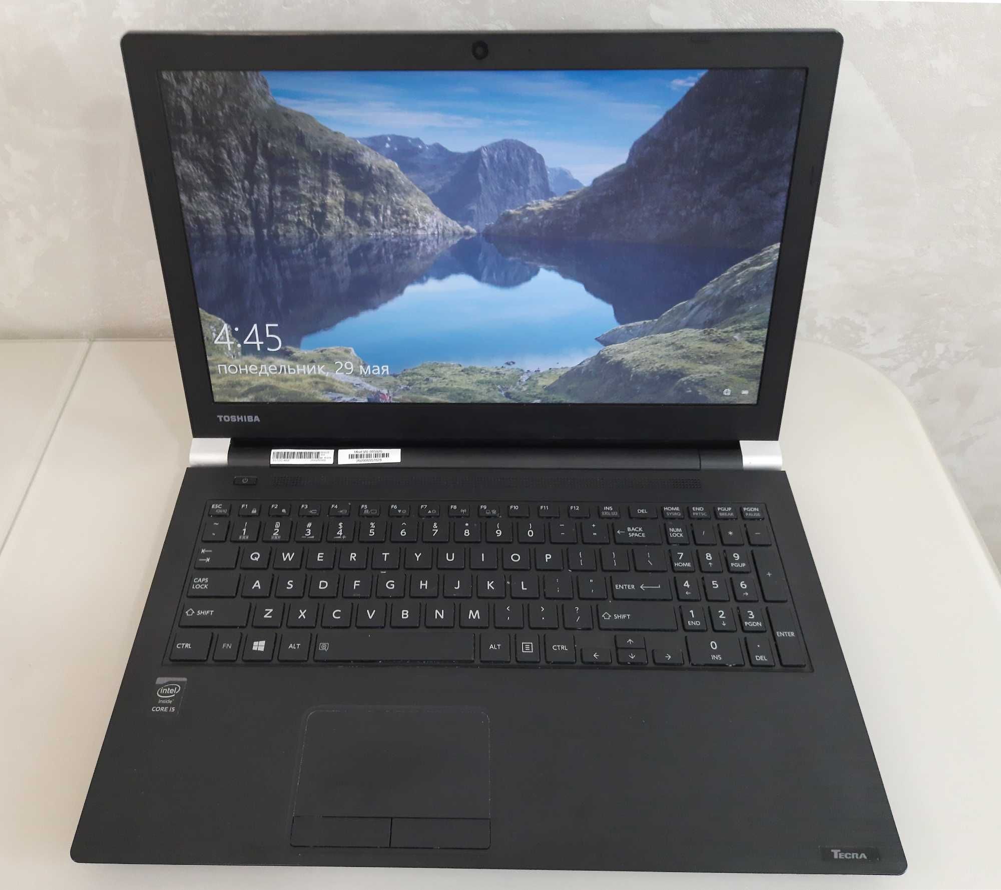 Toshiba Tecra A50-C1543 15,6" Intel Core i5-6200U / 8GB / 256GB SSD