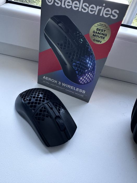 Myszka gamingowa steelseries aerox 3 wireless. Idealna dla graczy.
