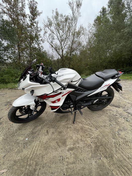 Матоцикл Lifan kpr200