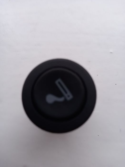 Продам новый прикуриватель на Ланос, Сенс