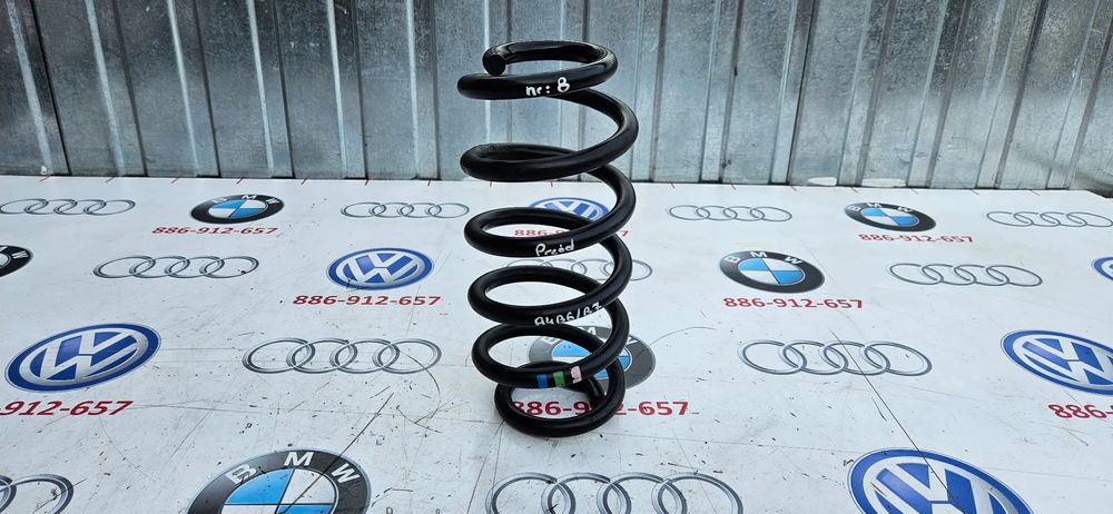 Audi A4 B7 Sprężyna zawieszenia przedniego Sprężyna amortyzatora przód