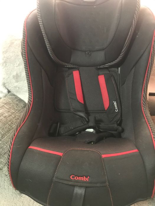 Надійне дитяче автокрісло Combi