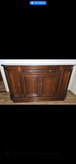 Продам комод та кутову вітрину