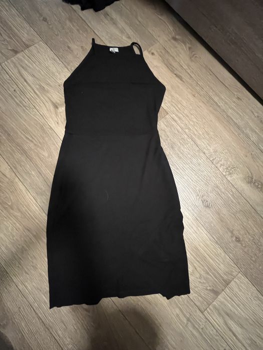 Чорна, легка сукня
