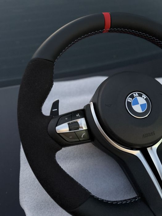 М кермо BMW (E-серія, з червоною полоскою та алькантарою) Е70 Е90
