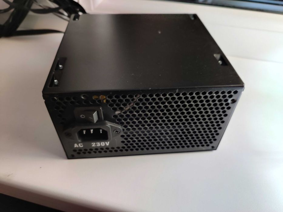 Блок живлення GameMax GM-500-80+ APFC Black — 500W