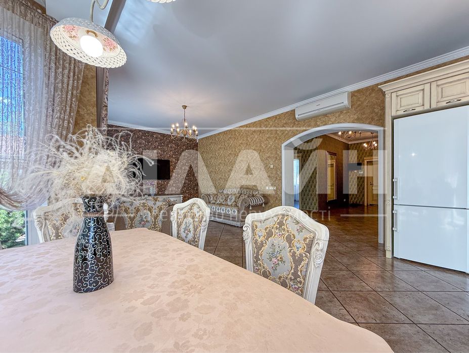 Vip будинок 4 спальні , 2 с/у на Правому березі