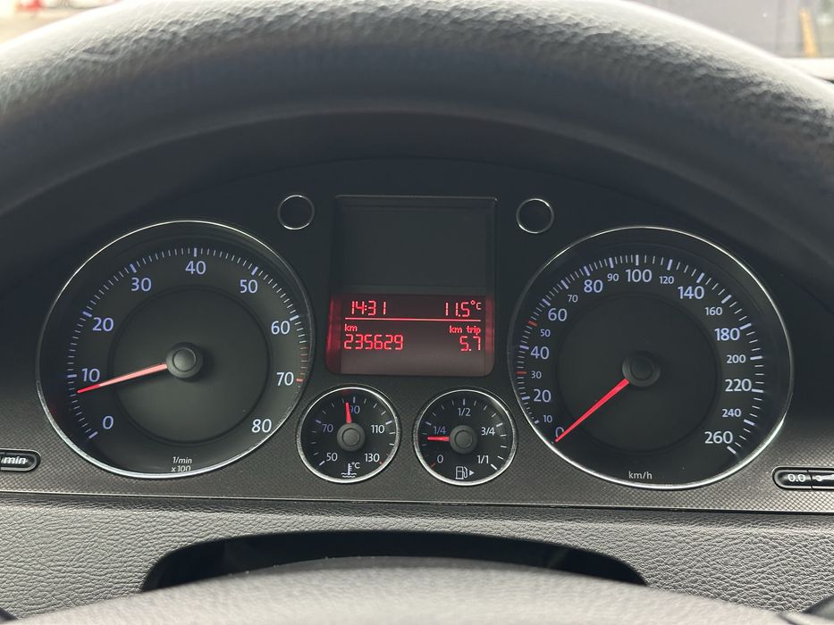 Volkswagen Passat B6 1.6FSI