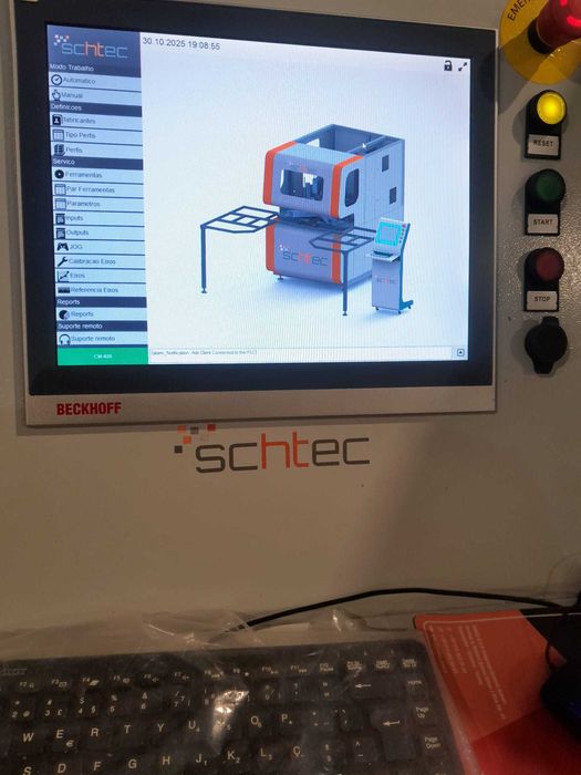 Maquina centro de limpeza  CNC para caixilharia em PVC