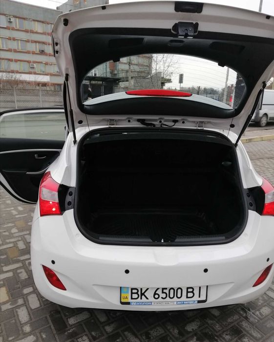 Продам авто Hundai i30 в гарному стані