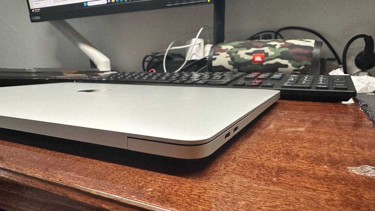 Apple MacBook Pro 15" 2019 MV932