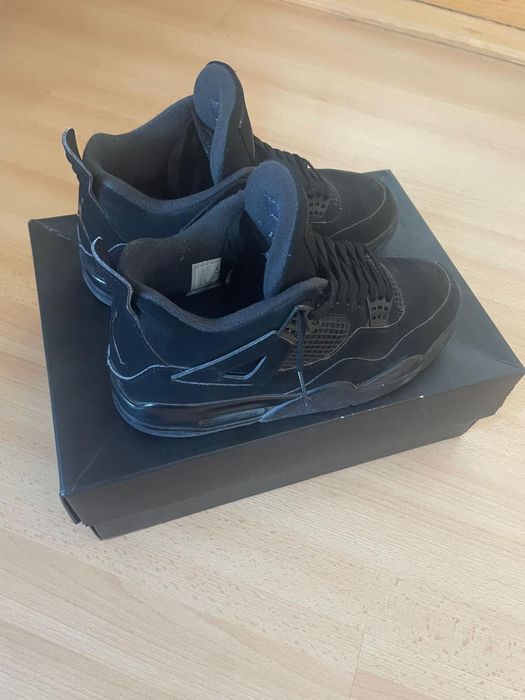 Jordan 4 black cat