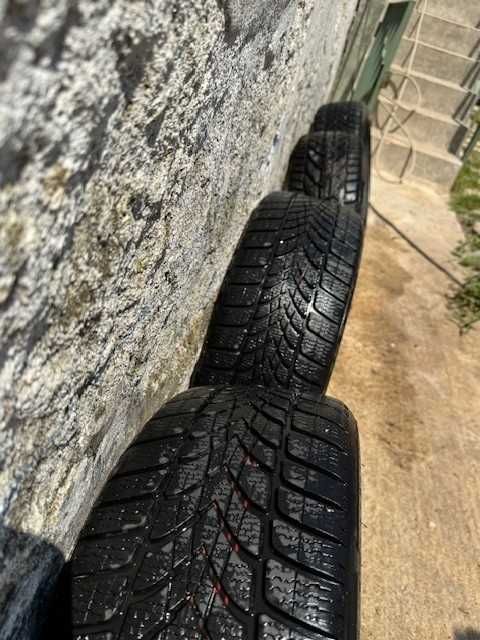 Pneus Dunlop 205/45 R17 runflat com apenas 2000 km