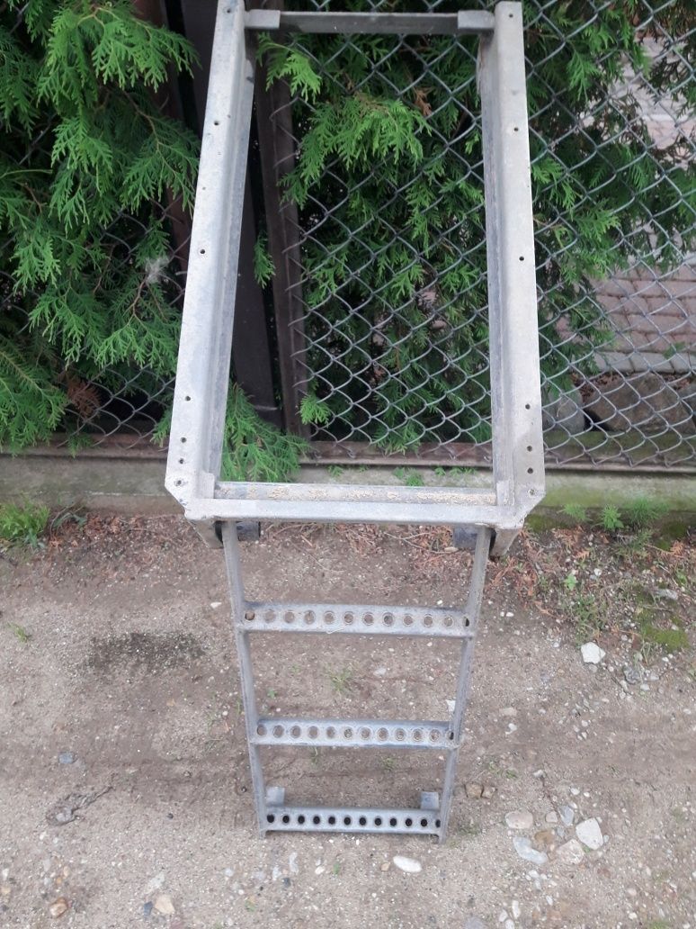 Drabinka pod podłogę 3 stopnie składana schodek stopień