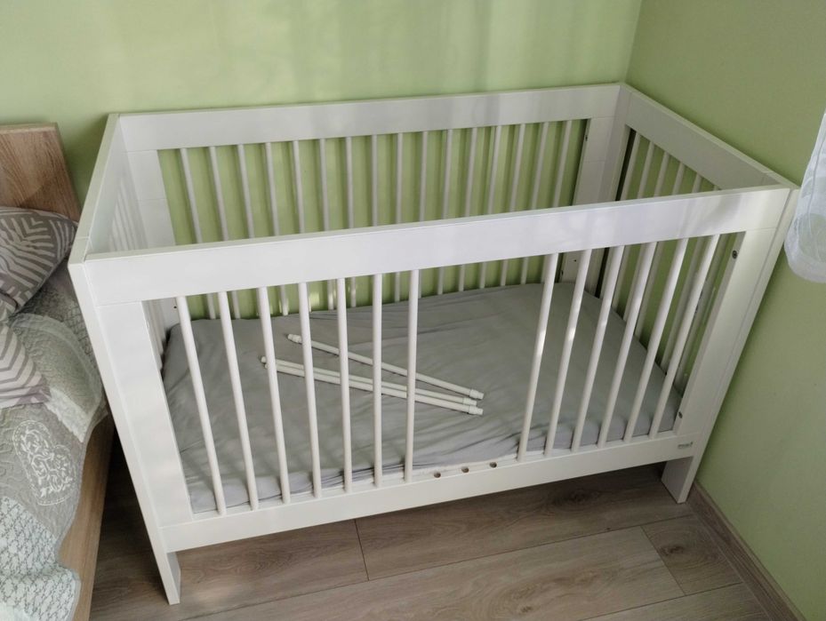 Łóżeczko dziecięce Pinio 120x60 z materacem