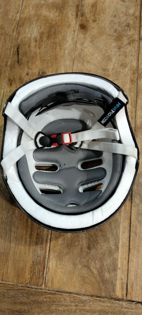 BMX 20" MAFIABIKES Neomain GRAPHITE - Harry Main+kask
