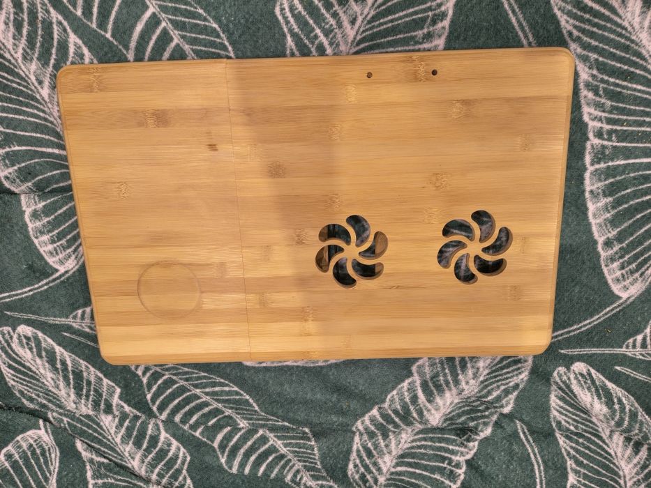 Drewniana podstawka pod laptopa