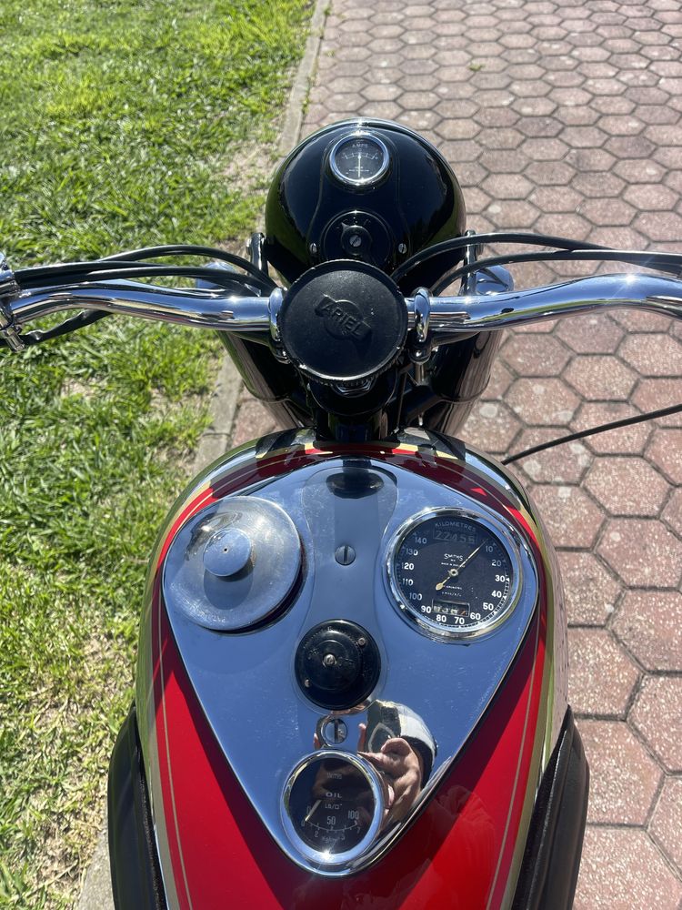 Ariel red hunter