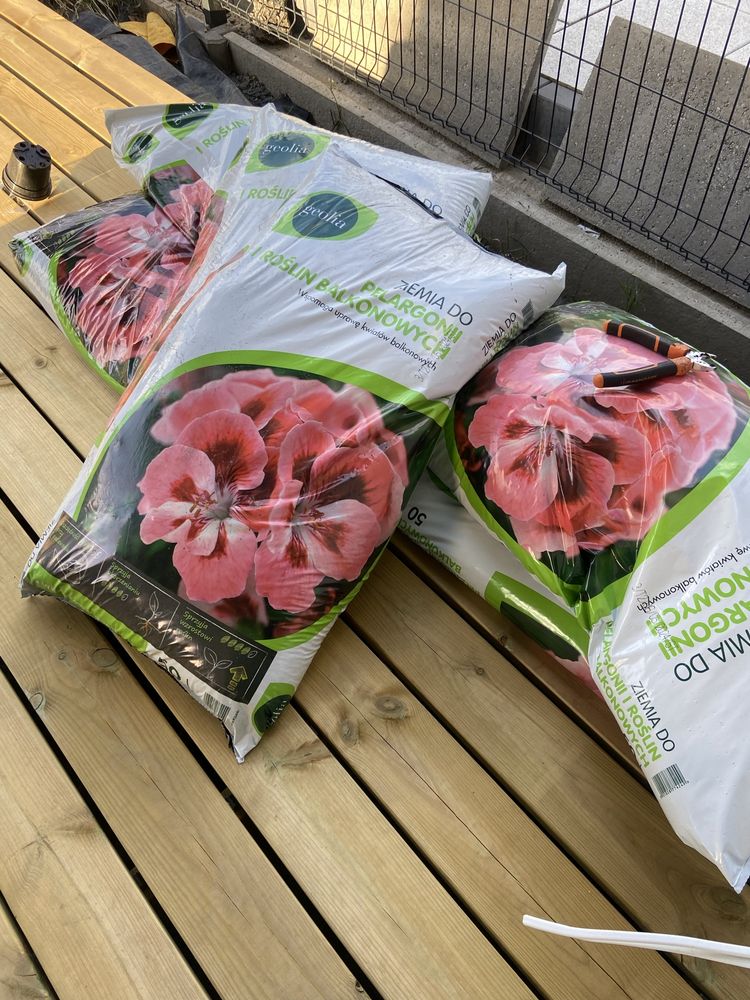 Ziemia do roslin balkonowych i pelargonii 50 l