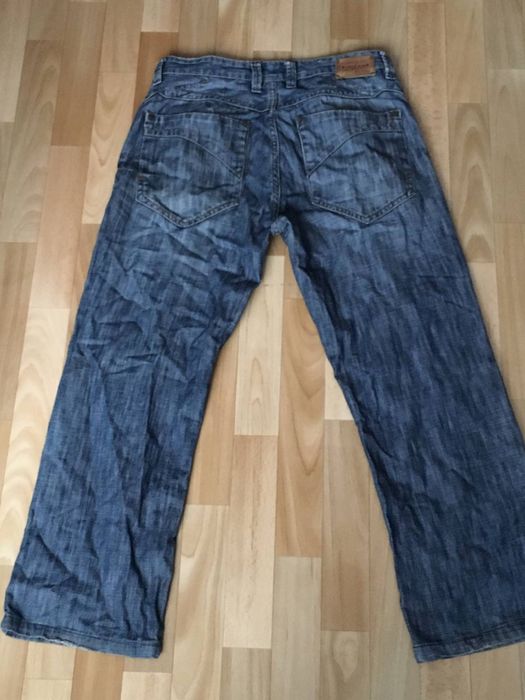Темно сині джинси
