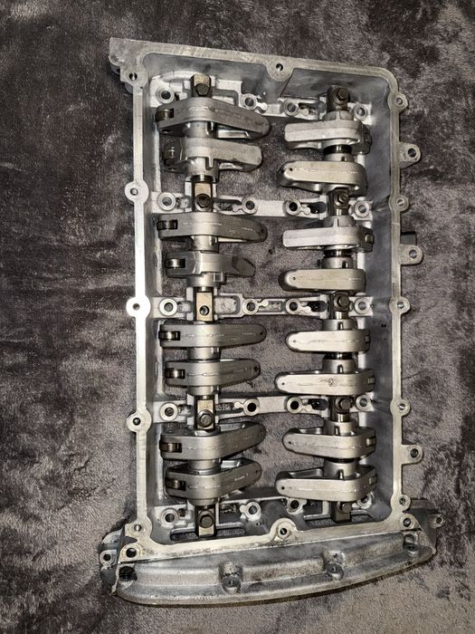 Постель с распредвалами и цепью ford transit/mondeo