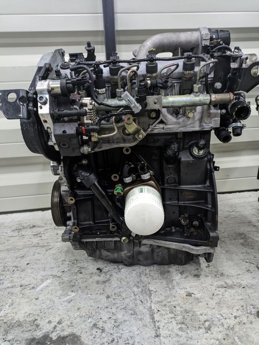 Мотор двигатель F9K 1.9 dCi Renault Trafic Opel Vivaro Nissan NV300