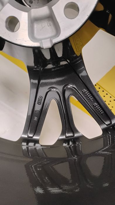 Felga 21 Audi SQ8 Q8 RSQ8 ET20 4M8 10J 5x112