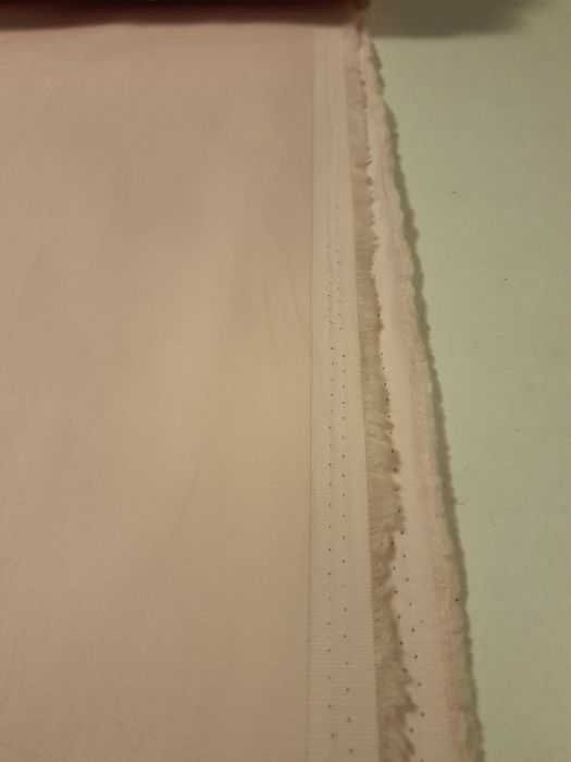 Tkanina jasny róż z elastanem szer.140 cm.