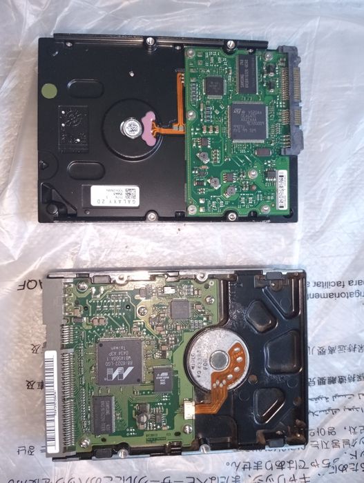 Várias peças de informática