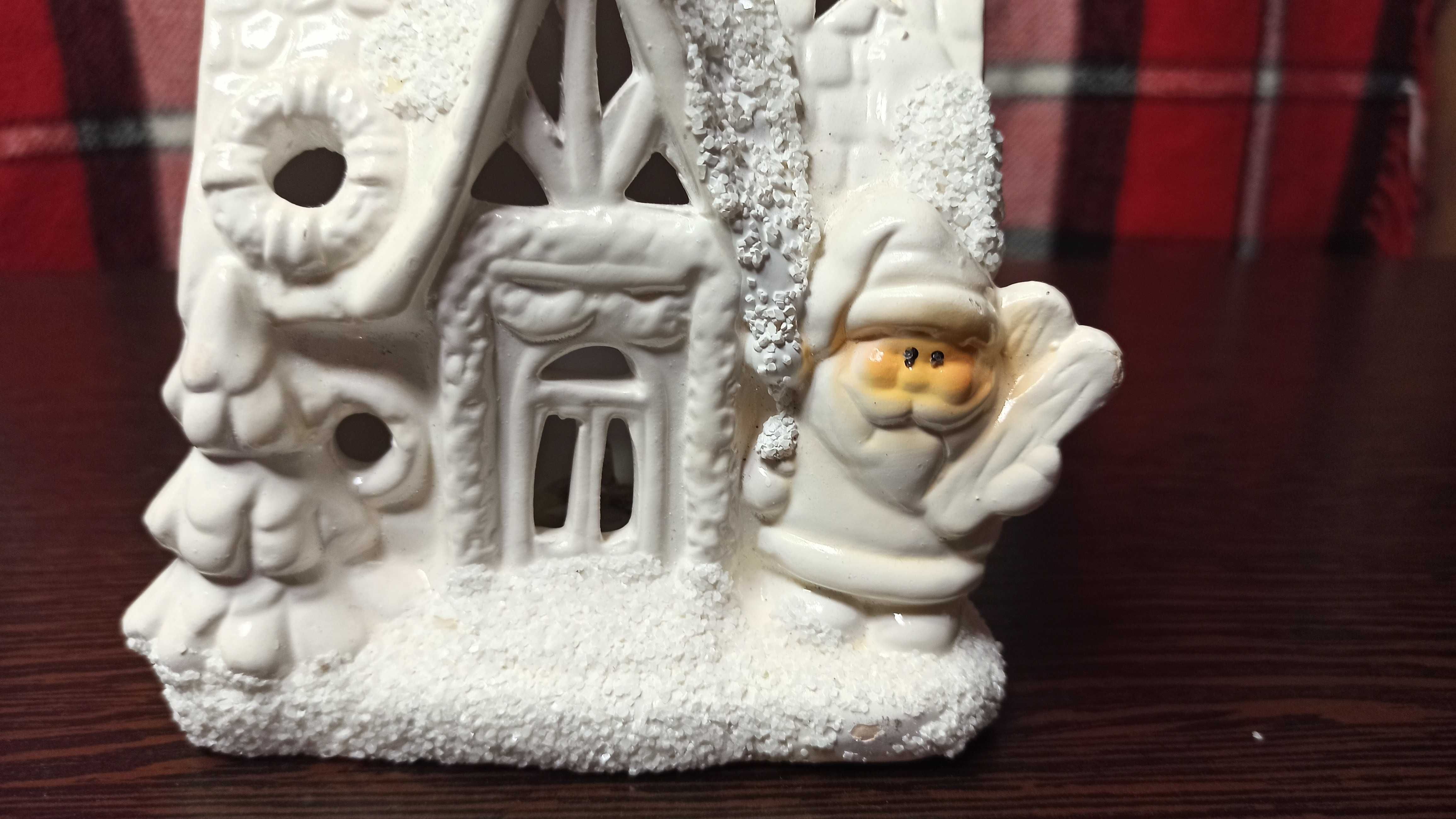 Снежный домик с Дедом морозом, Led подсветка. (Керамика)