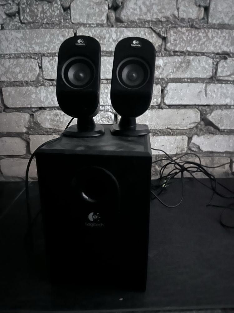 Glosniczki Logitech z subwooferem