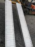 Najazdy aluminiowe 3m długie, 35cm szerokie, do 2500kg
