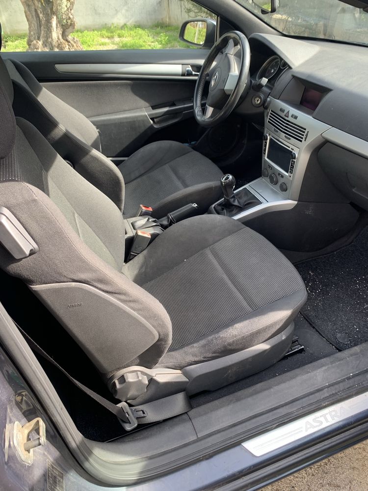 Opel astra gtc sport van