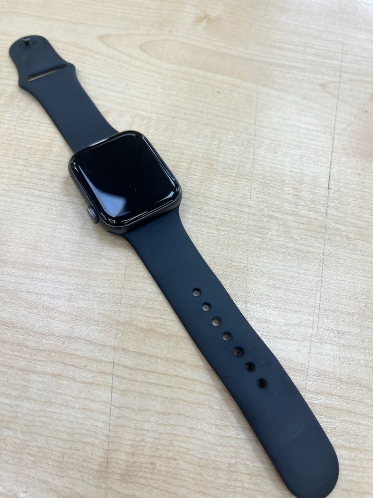 Apple Watch SE 40 mm