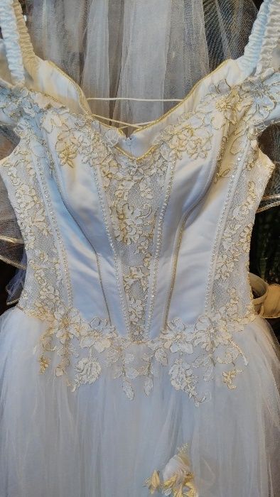 Платье свадебное