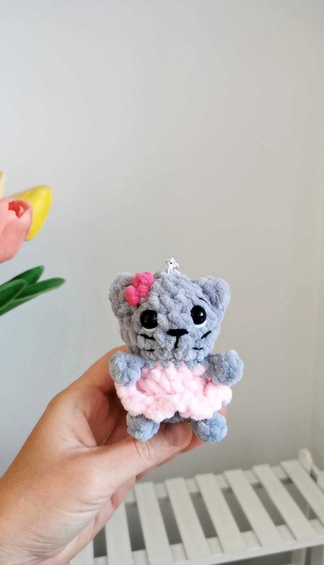 Kotek na szydełku, zawieszka, brelok handmade