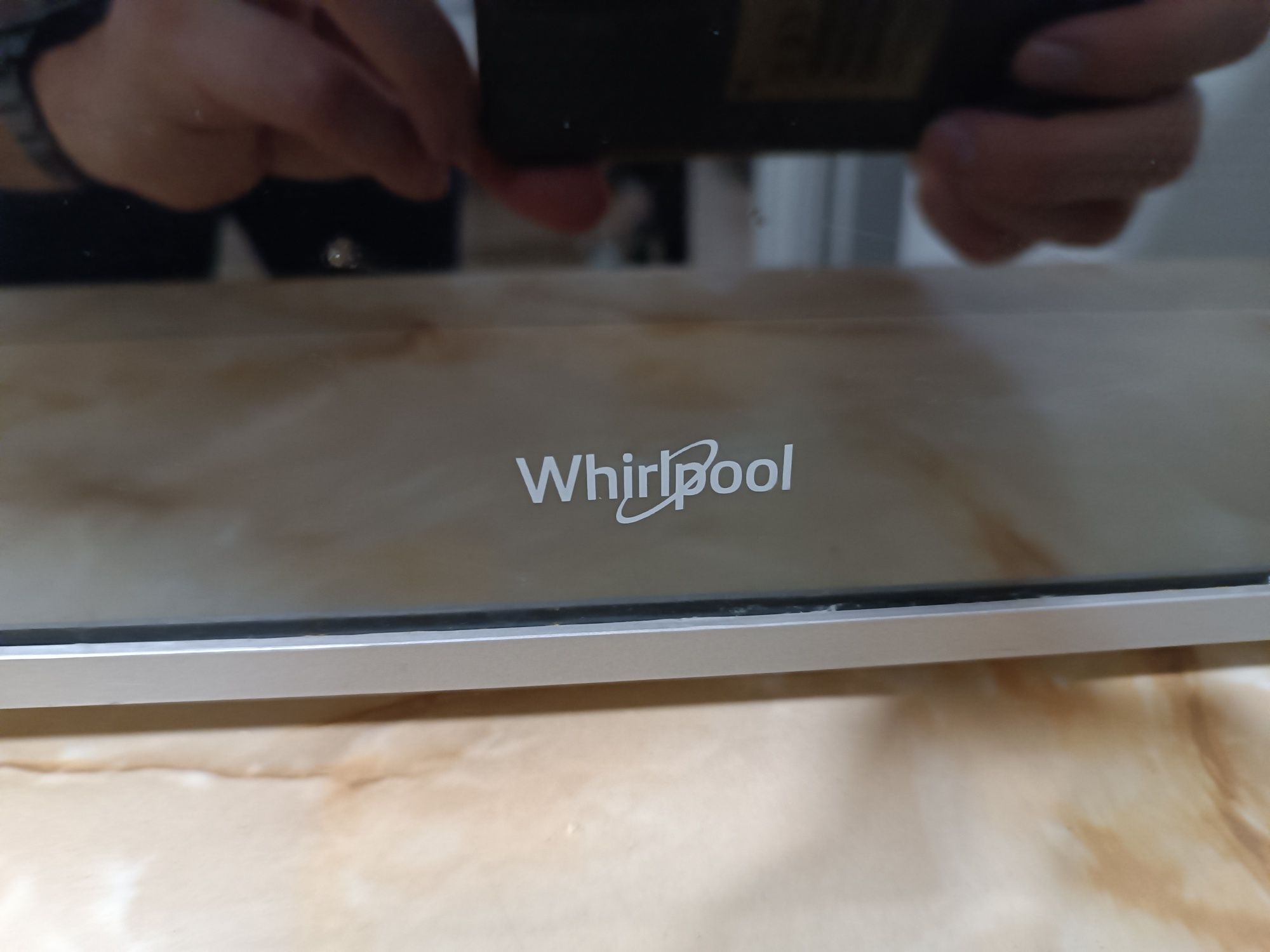 Kuchenka mikrofalowa Whirlpool z funkcją grill