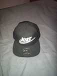 CAP Nike em excelentes condições.