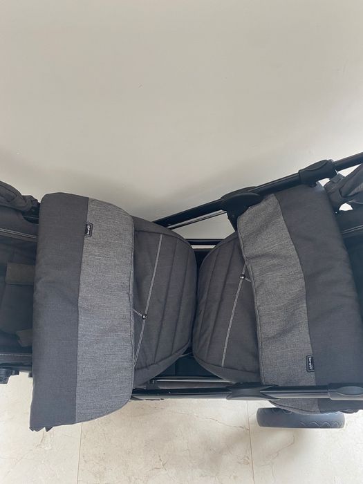 Carrinho para gêmeos Brevi