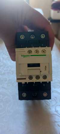 3P КОНТАКТОР 440В 65A ~220В 50/60Гц Schneider Electric LC1D65AM